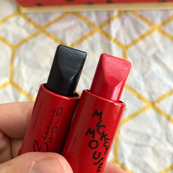 Besame Cosmetics Limited Edition Mickey Mouse 2 Lipstick Mirror Boxed Set - Picture 7 of 9